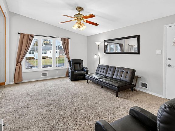 4th image of 32 Dover Drive