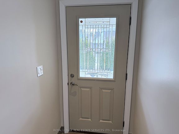 3rd image of 133 Hawthorne Rd