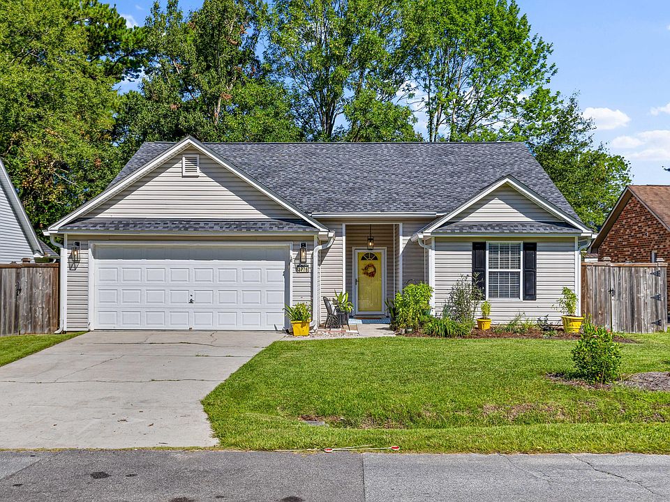 1st image of 2776 Fernwood Dr