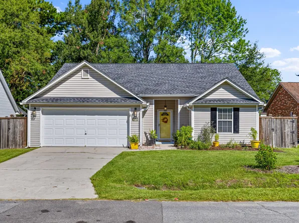 2776 Fernwood Dr, North Charleston, SC 29406