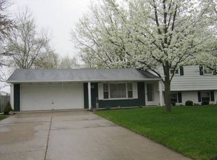 4228 Oakhurst Dr, Fort Wayne, IN 46815