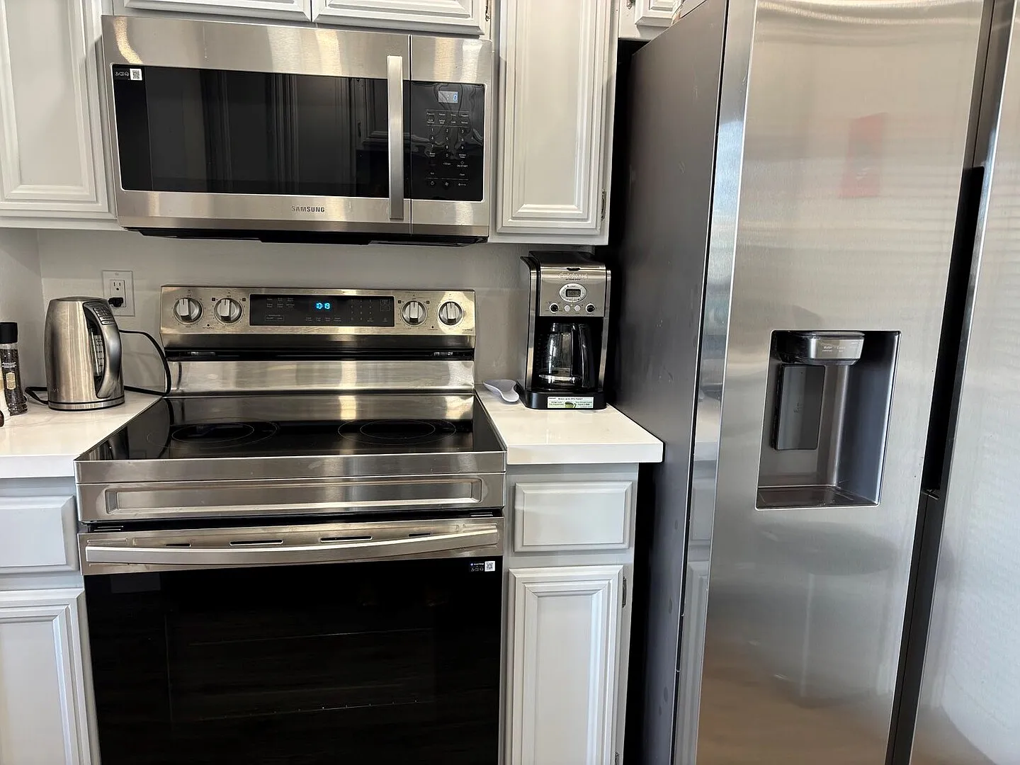 Quiet remodel 1BR in gated community of Racquet Club - superb location — Photo 4