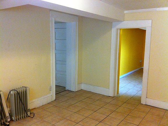 4th image of 18 Medway St #13