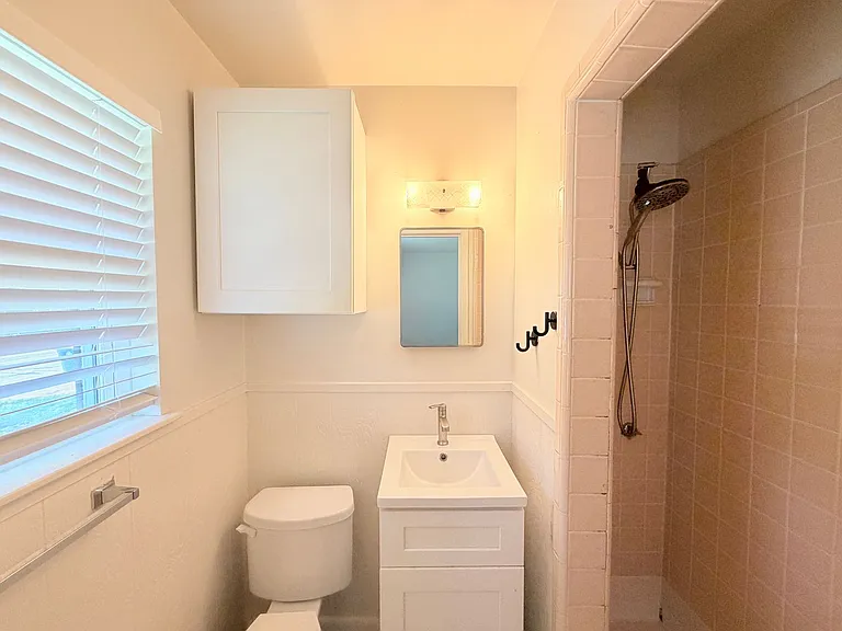 8701 Parkfield Dr — Photo 18