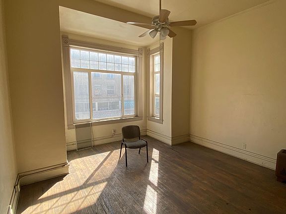 3rd image of 41 S San Joaquin St #1