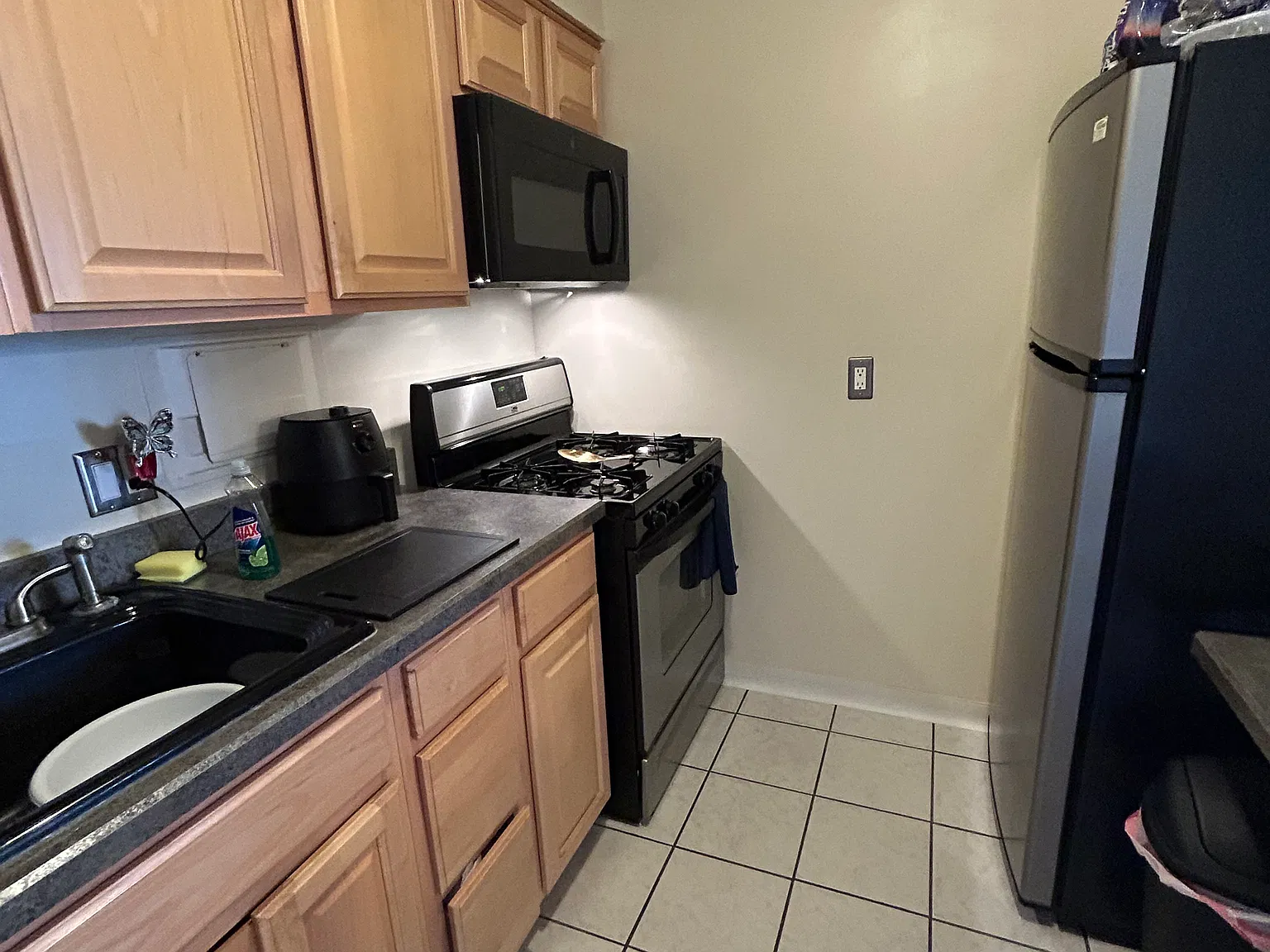 1 bed, 700 sqft, $1,575 — Photo 3