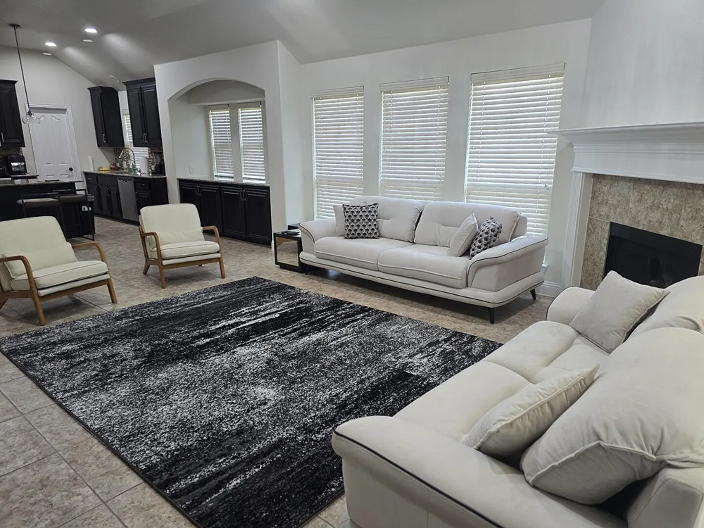 Beautiful Home in Mansfield — Photo 3