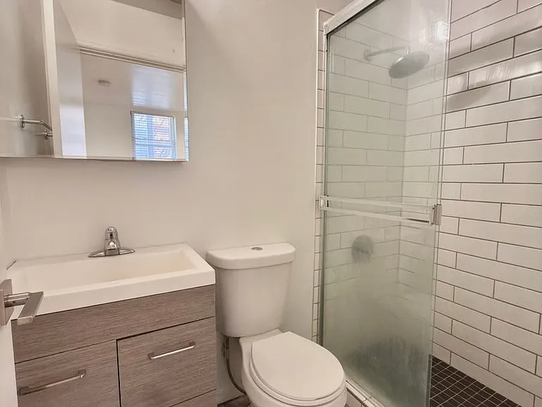 139 E Clifton Ave — Photo 7