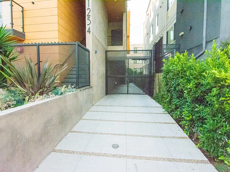 11254 Mississippi Ave #104A — Photo 48