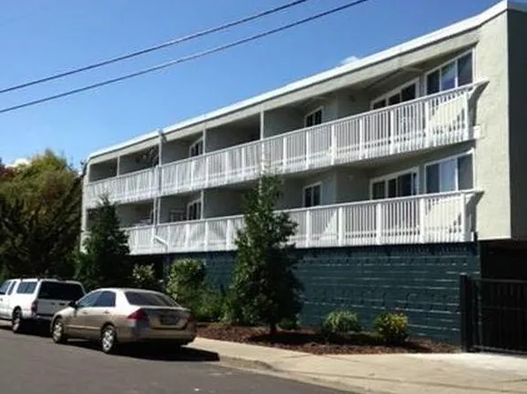467 Clinton St, Redwood City, CA 94062