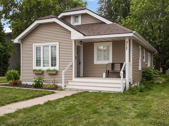 4th image of 317 1st Ave NW