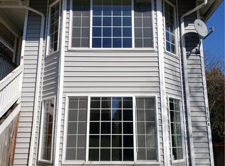 912 N 72nd St, Seattle, WA 98103