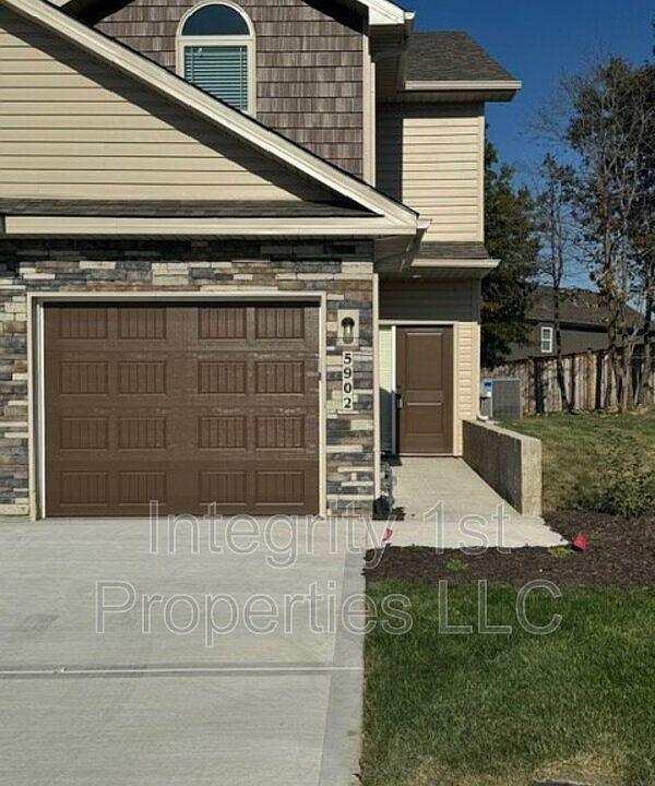 1st image of 5902 NW 88th St