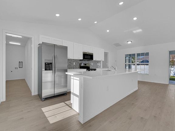 4th image of 3203 NW 5th Ave