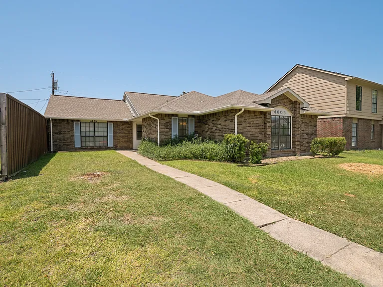 4605 Horizon Dr — Photo 3