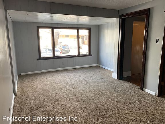 3rd image of 33 Zittel St #33