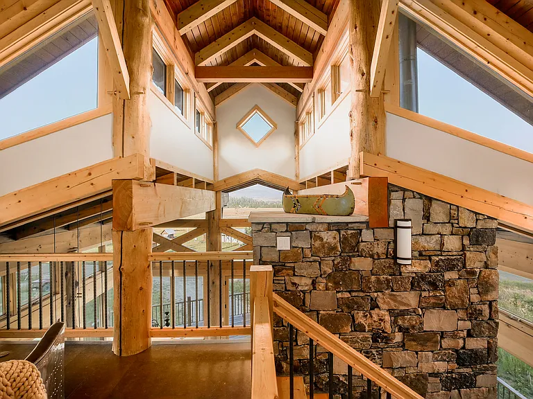 Upstairs loft with high ceilings
