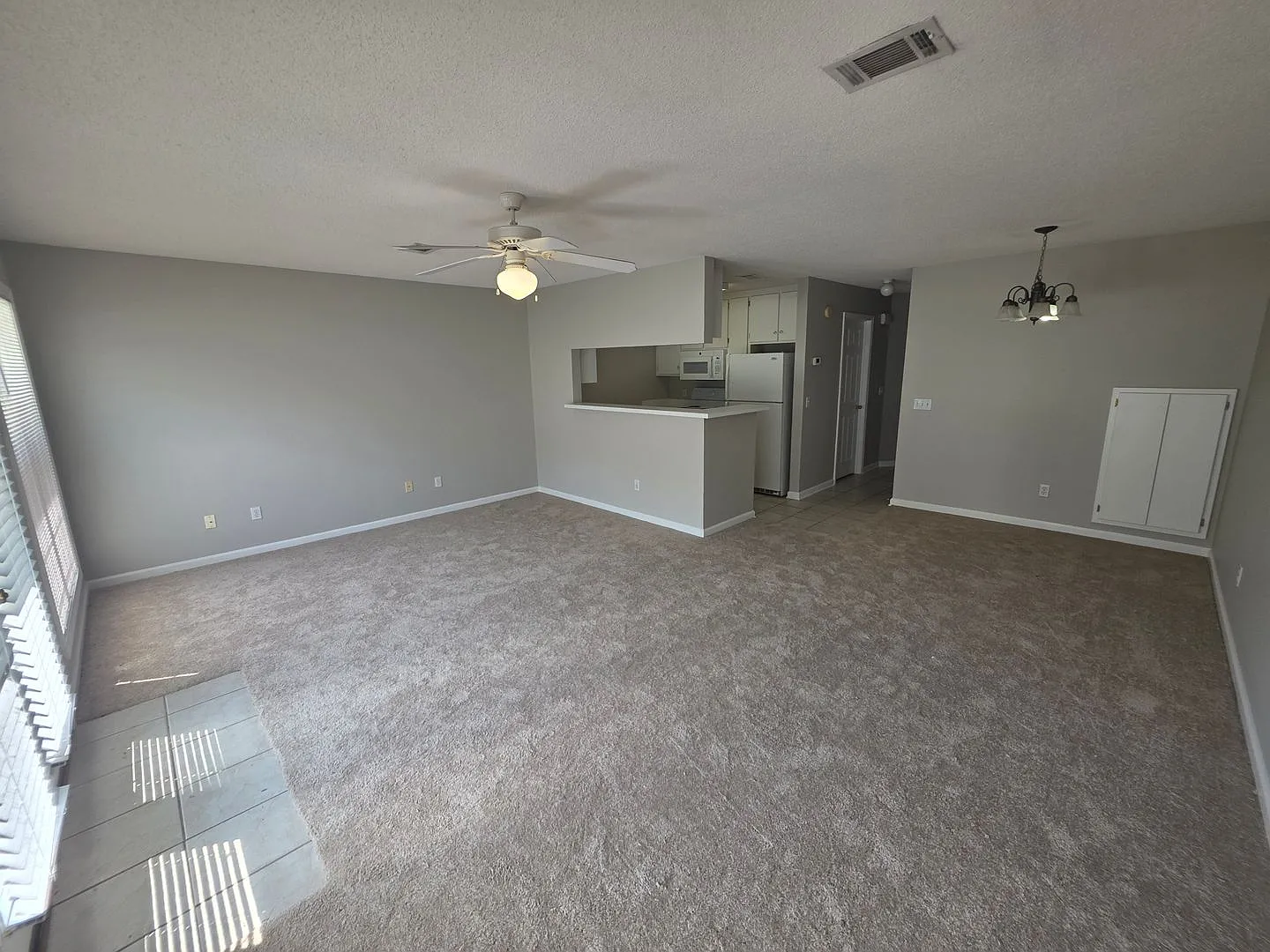 147 S Springview Drive — Photo 2