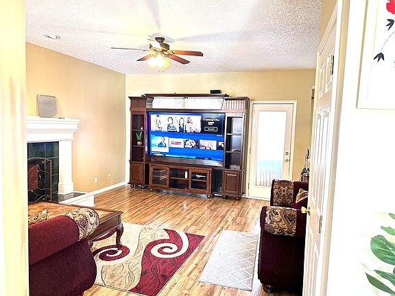 5th image of 10532 Nogard Ave