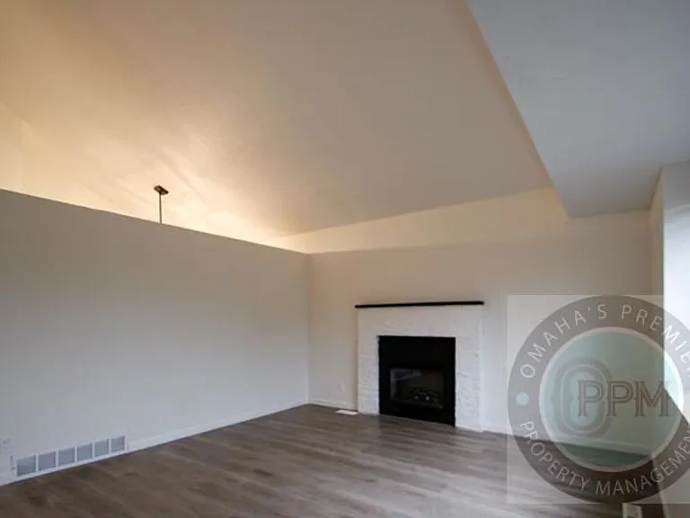7106 S 145th St — Photo 7