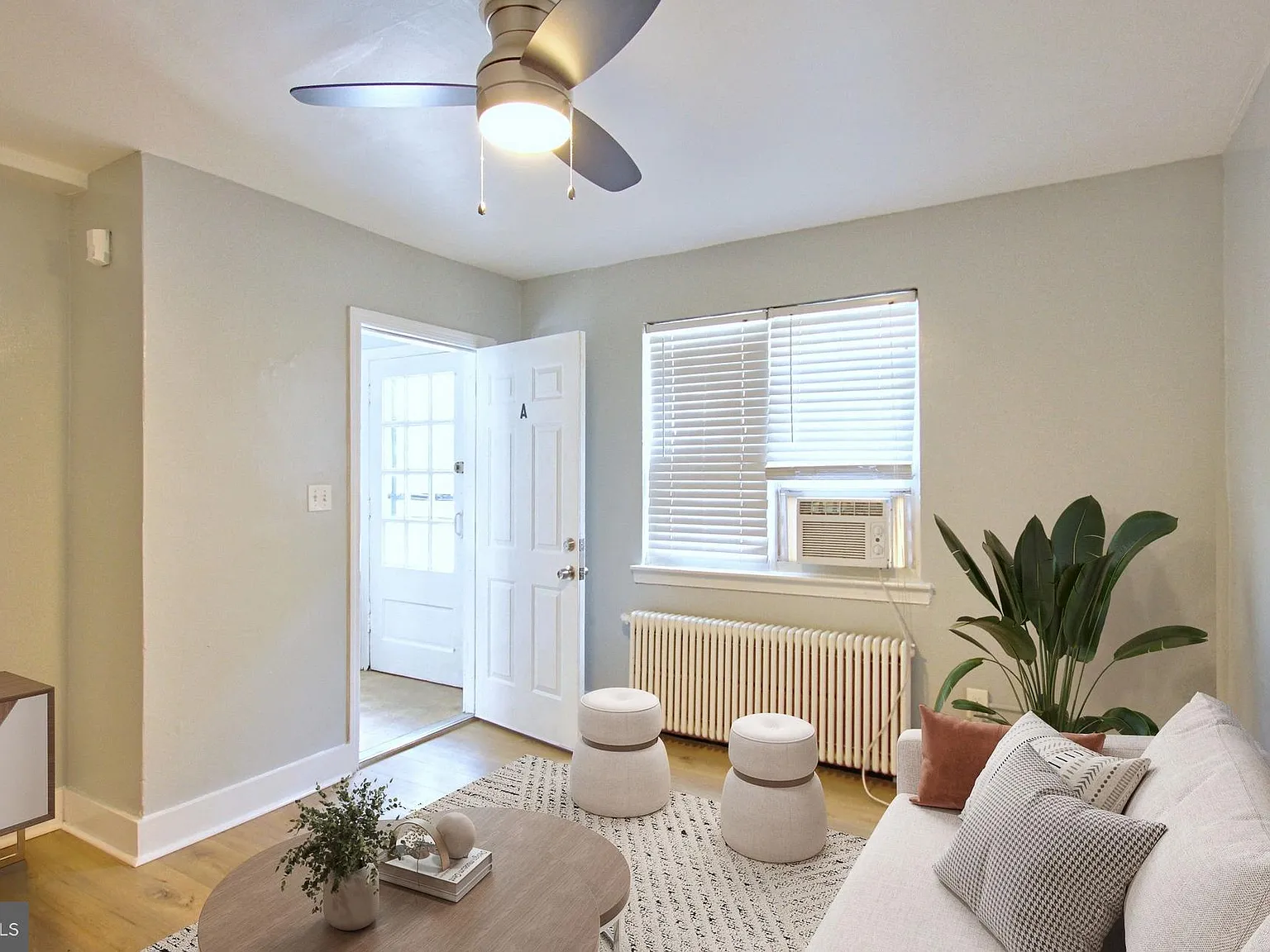 1 bed, 768 sqft, $1,800 — Photo 3