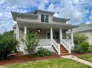 306 W Adams Ave, Fairfield, IA 52556