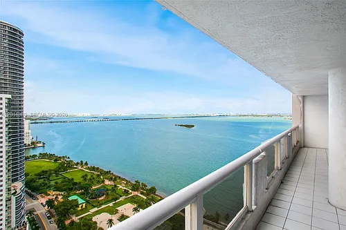 1717 N Bayshore Dr #A-3751 Photo 1 1717 N Bayshore Dr #A-3751 Photo 1