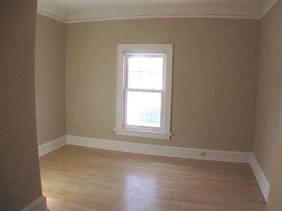 5th image of 5026 N Idlewild Ave