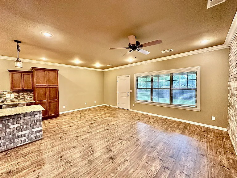 186 Old Farmington Rd — Photo 18