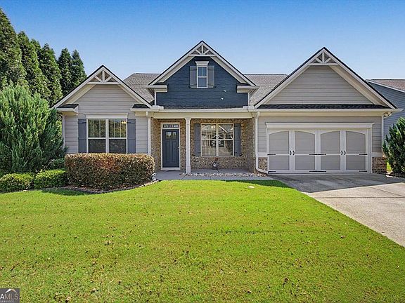 3rd image of 43 Stately Oaks Dr SE