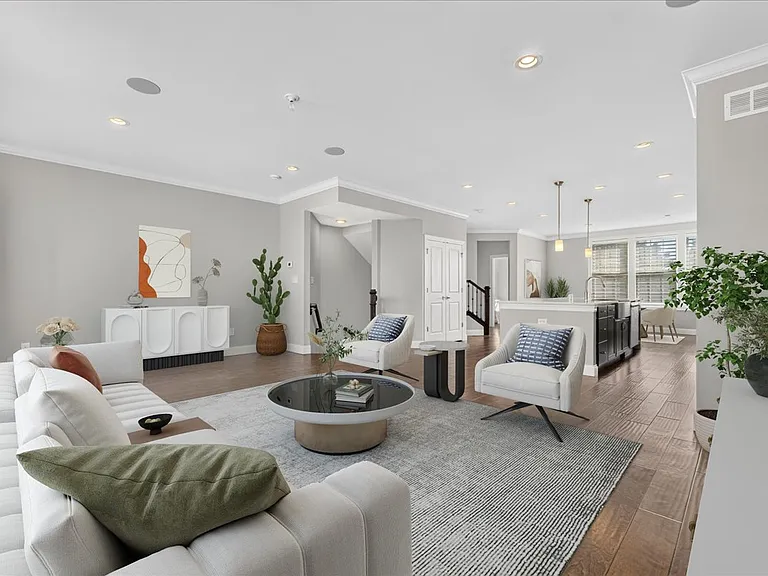 8013 Central Park Dr — Photo 8