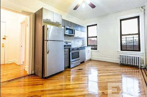 262 E 55th St #A3 Photo 1
