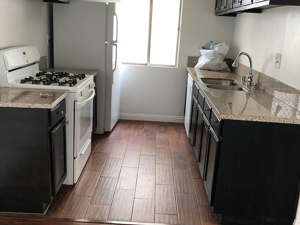 1st image of 3101 S Canfield Ave #1
