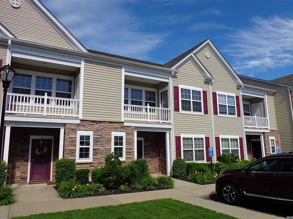 1st image of 44 Wexford Ln