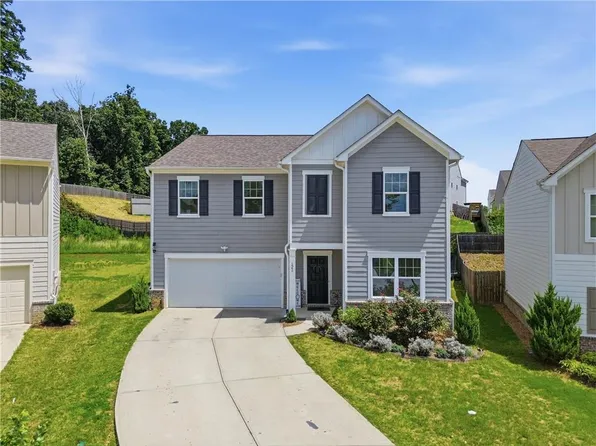 121 Carnaby St, Winder, GA 30680