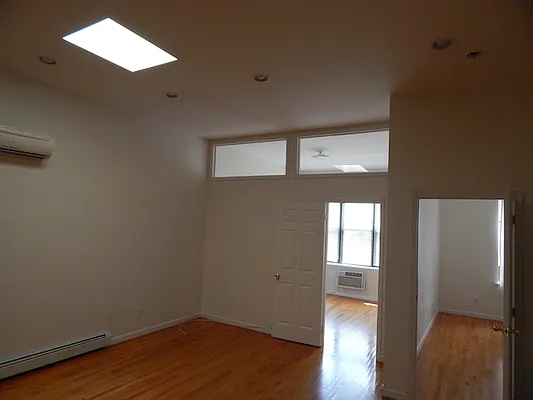 Rented by Capri Jet Realty Corp | media 13