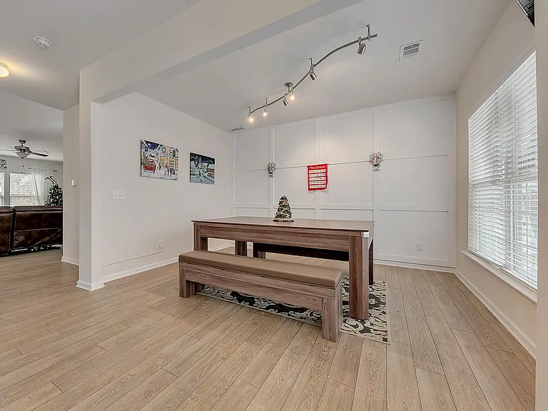 441 Timberleaf Rd — Photo 4