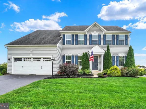 12 Bee Tree Cir, New Freedom, PA 17349