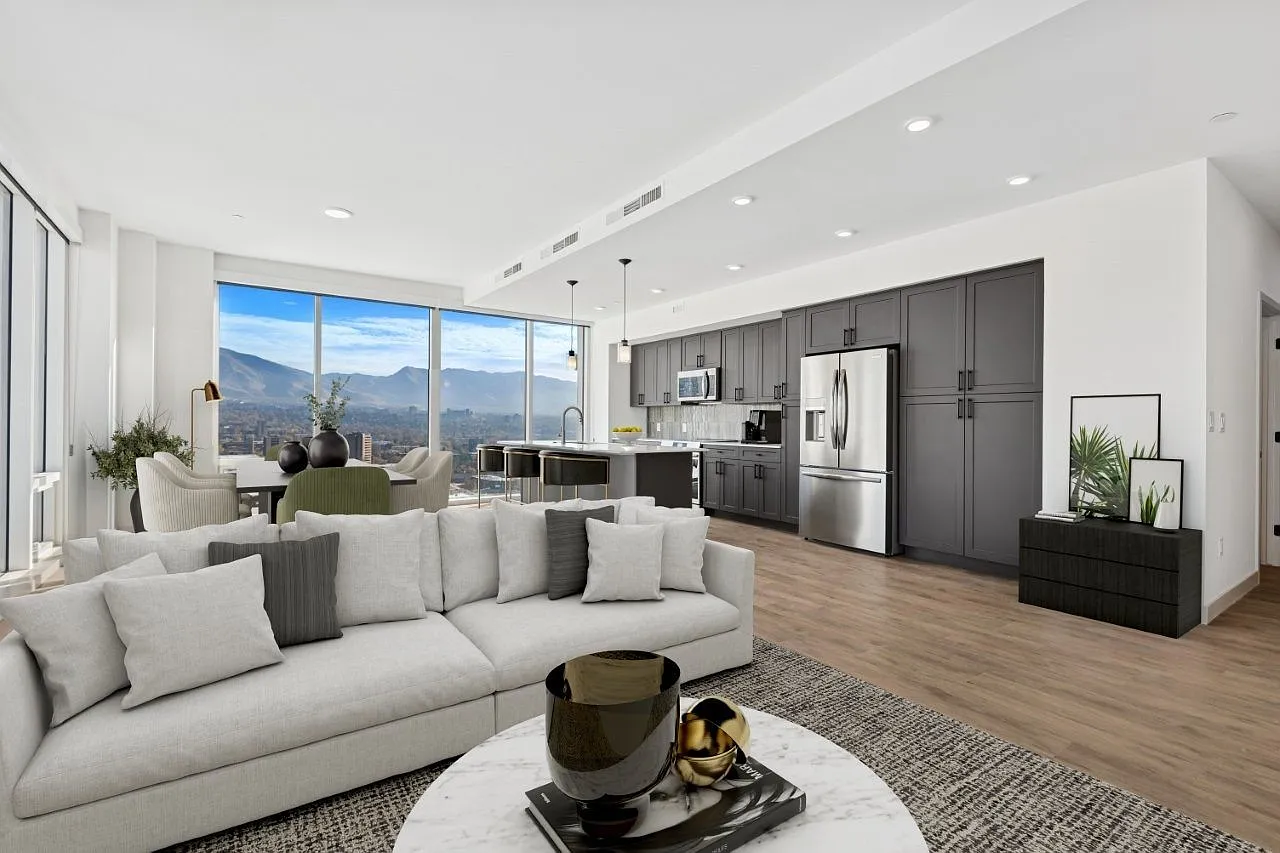 Seraph Luxury Downtown Apartments — Photo 2