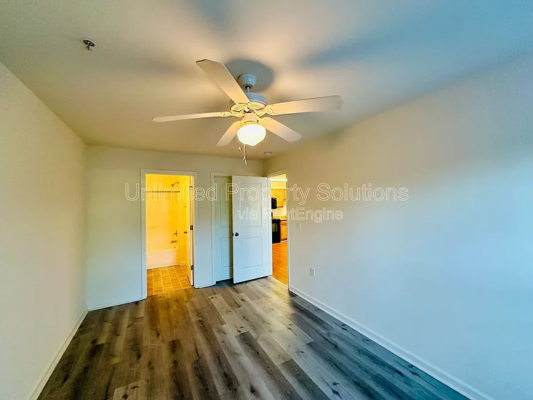 376 S Kerr Ave #302 — Photo 11