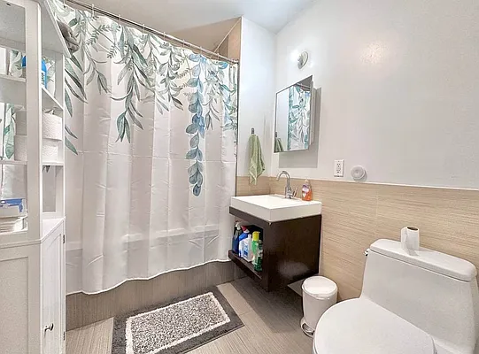 Rented by Doorway NYC, LLC | media 12