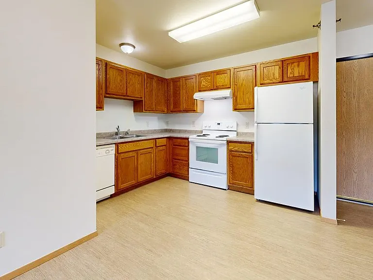 Dakota Point Apartments — Photo 21