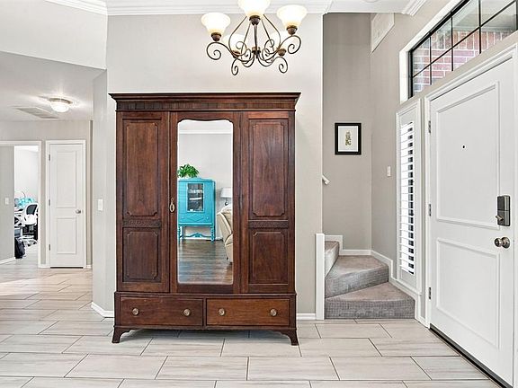 4th image of 112 Kings Ct