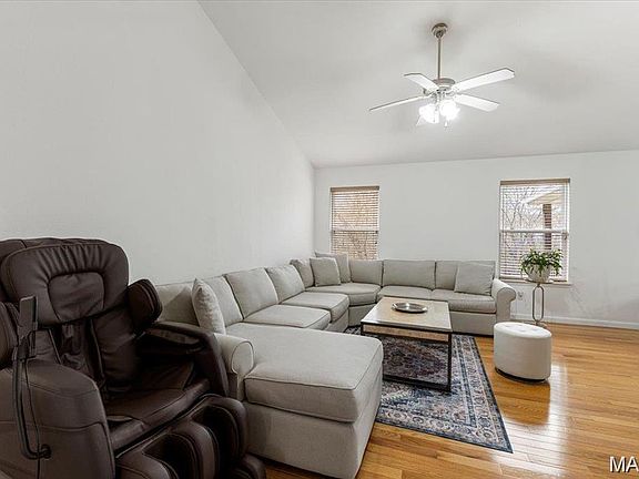 5th image of 9 Amber Ridge Ct