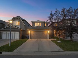 551 S Evansborough Way NW, Calgary, AB T3P0M7