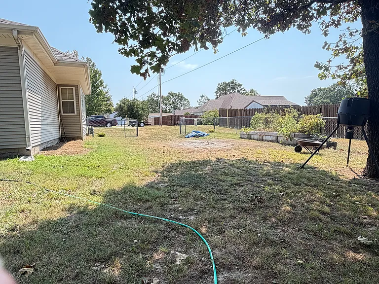1810 W Marigold Dr — Photo 28
