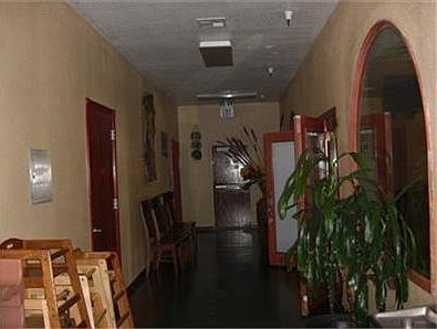 5th image of 220 S Sierra Ave