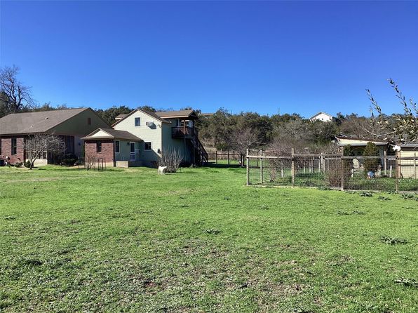 1050 Hidden Hills Dr