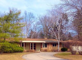 830 E Bay Point Rd, Bayside, WI 53217