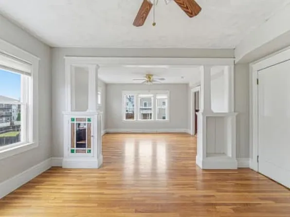 112 Harrison St #2, Worcester, MA 01604